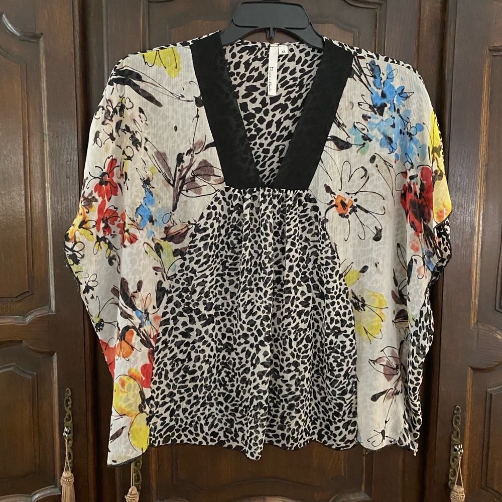 Flats & Heels sheer flowy top XL like new
